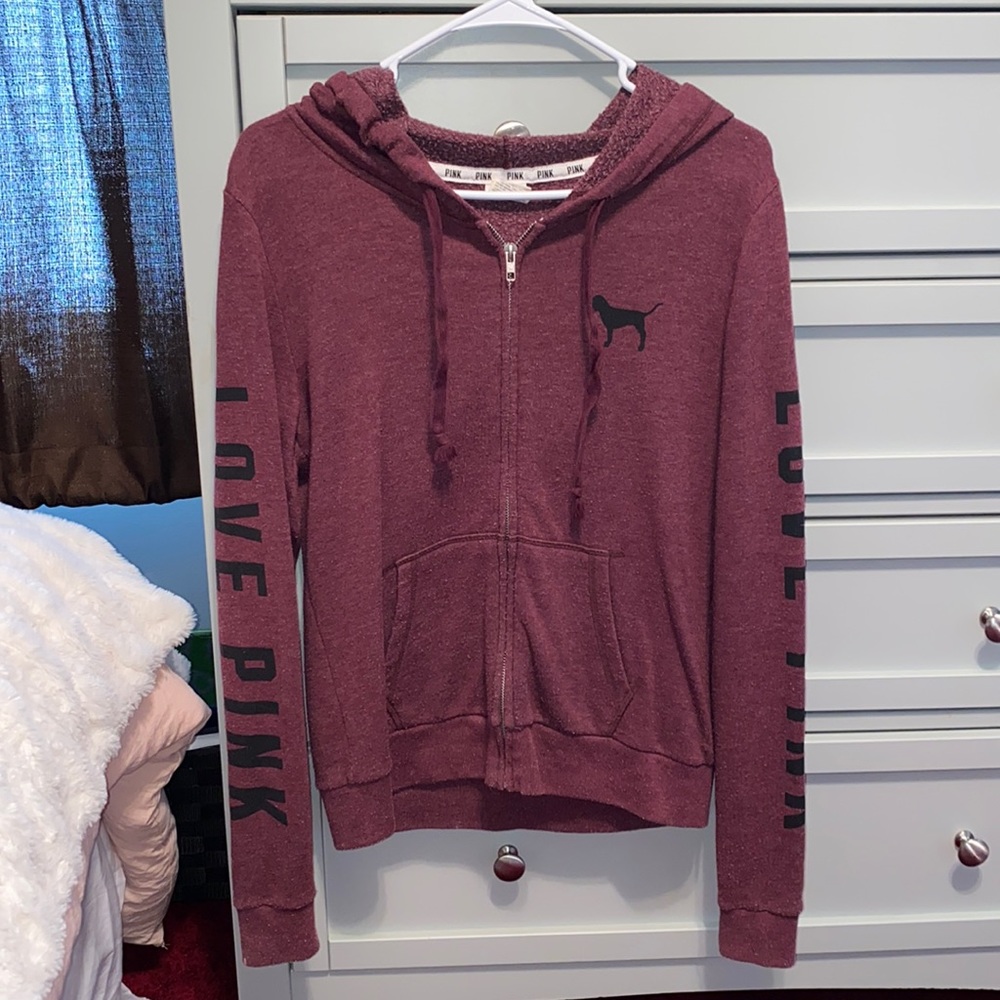 ZIP UP